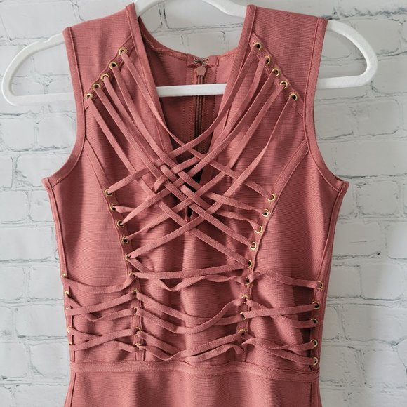 Dusty pink bodycon dress laced front - Picture 5 of 14